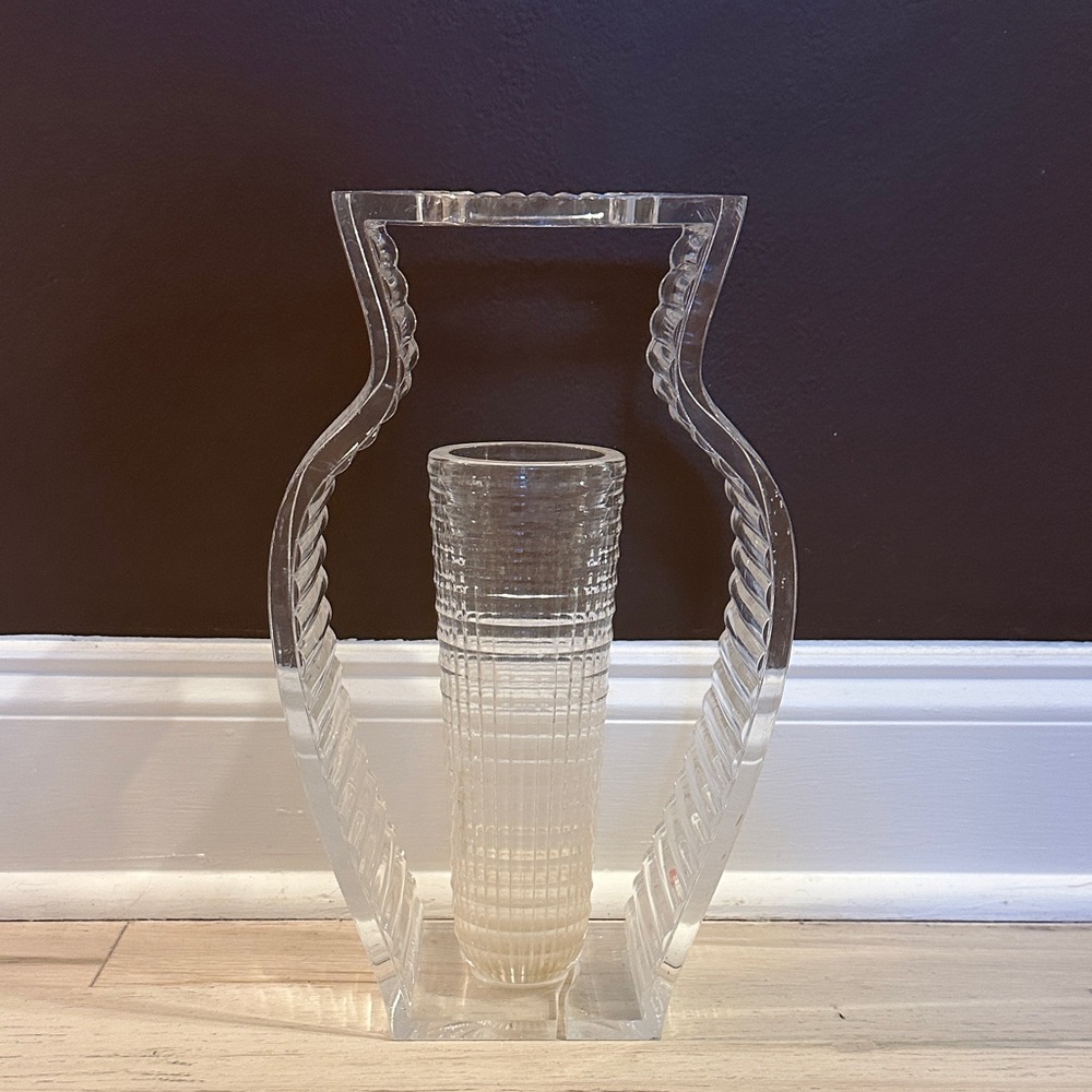 I Shine Vase
by Eugeni Quitllet for Kartell crack, but needs easy gluing